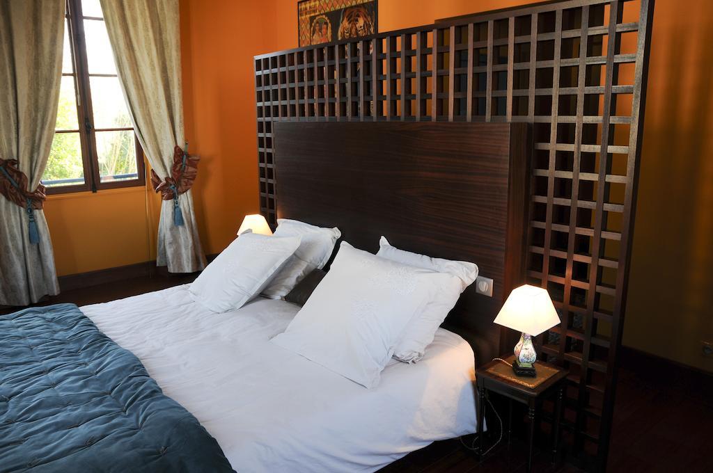 Castel Peyssard Bed and Breakfast Périgueux Rum bild